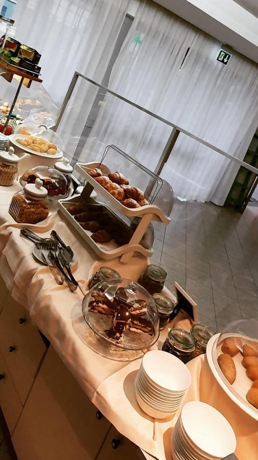 Hotel Franca Misano Adriatico Kültér fotó