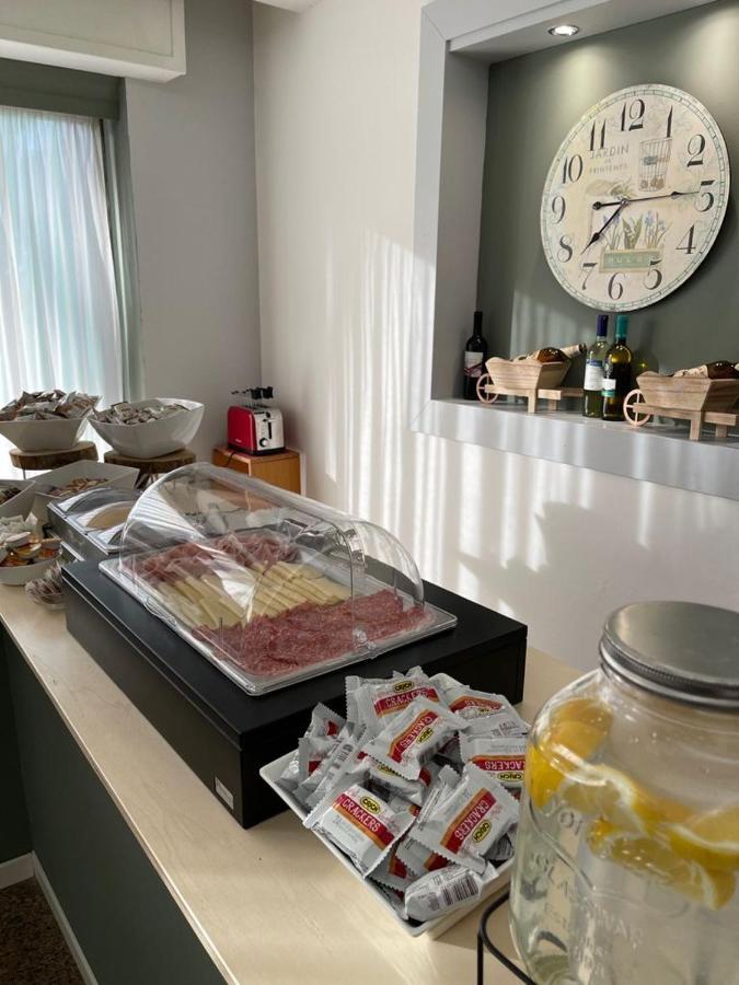 Hotel Franca Misano Adriatico Kültér fotó