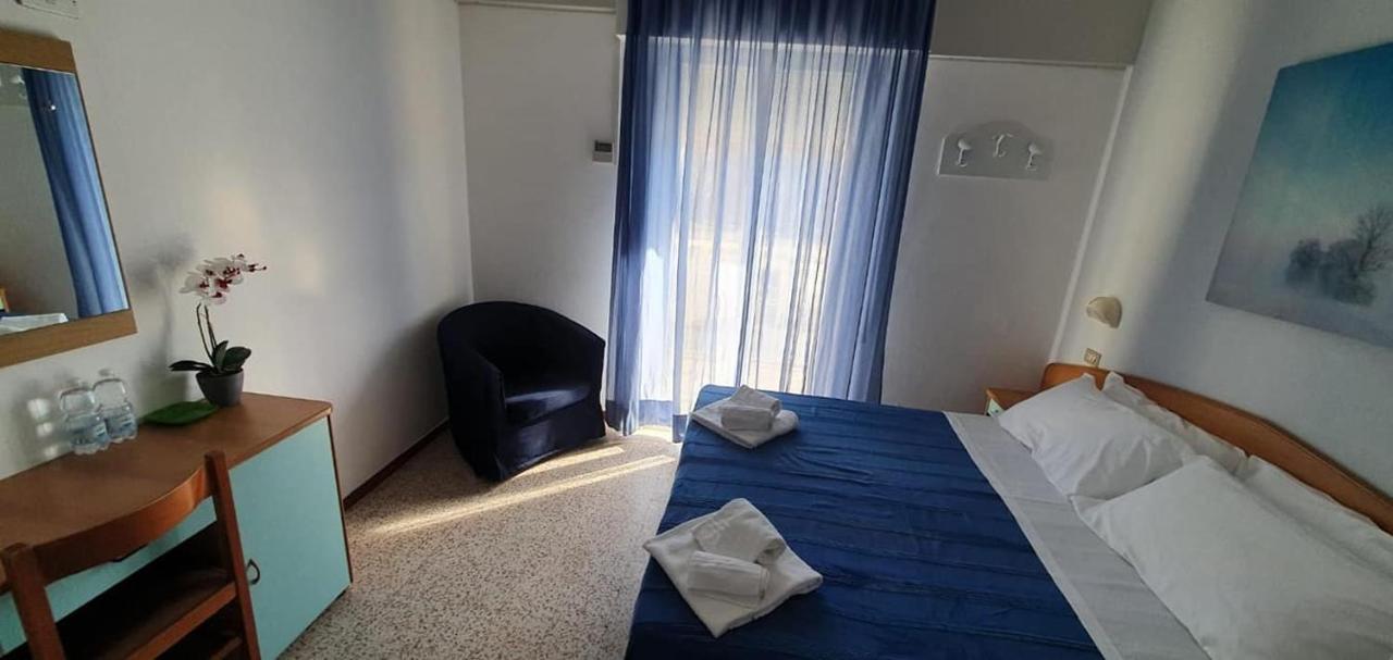 Hotel Franca Misano Adriatico Kültér fotó